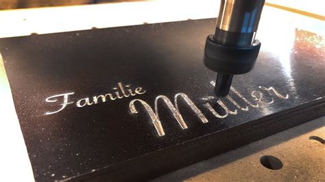 Gravieren mit der CNC Fräse .